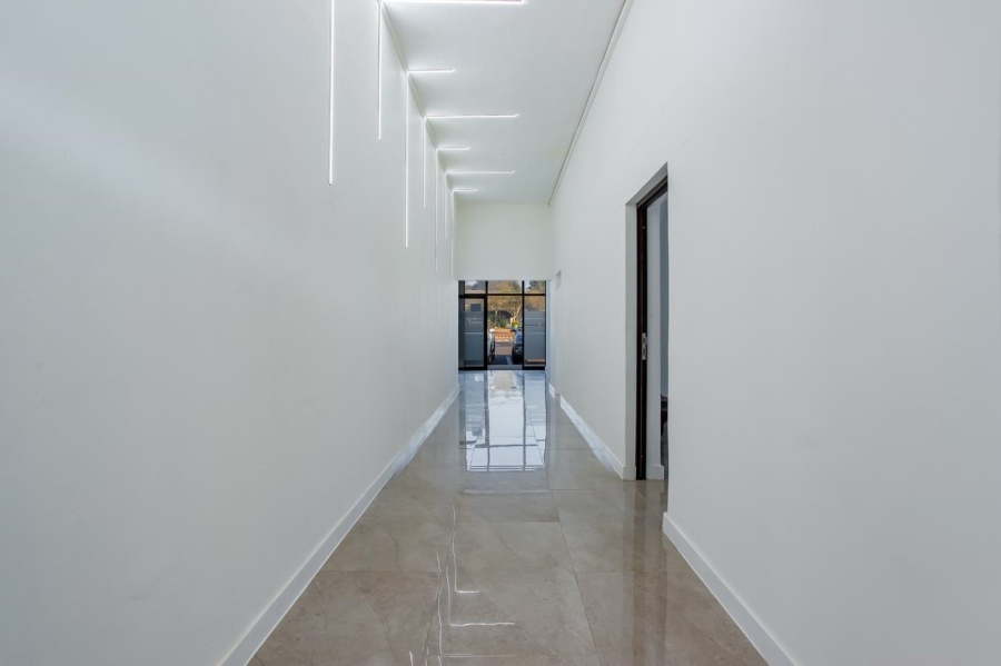 To Let Commercial Property for Rent in Wellington North Western Cape